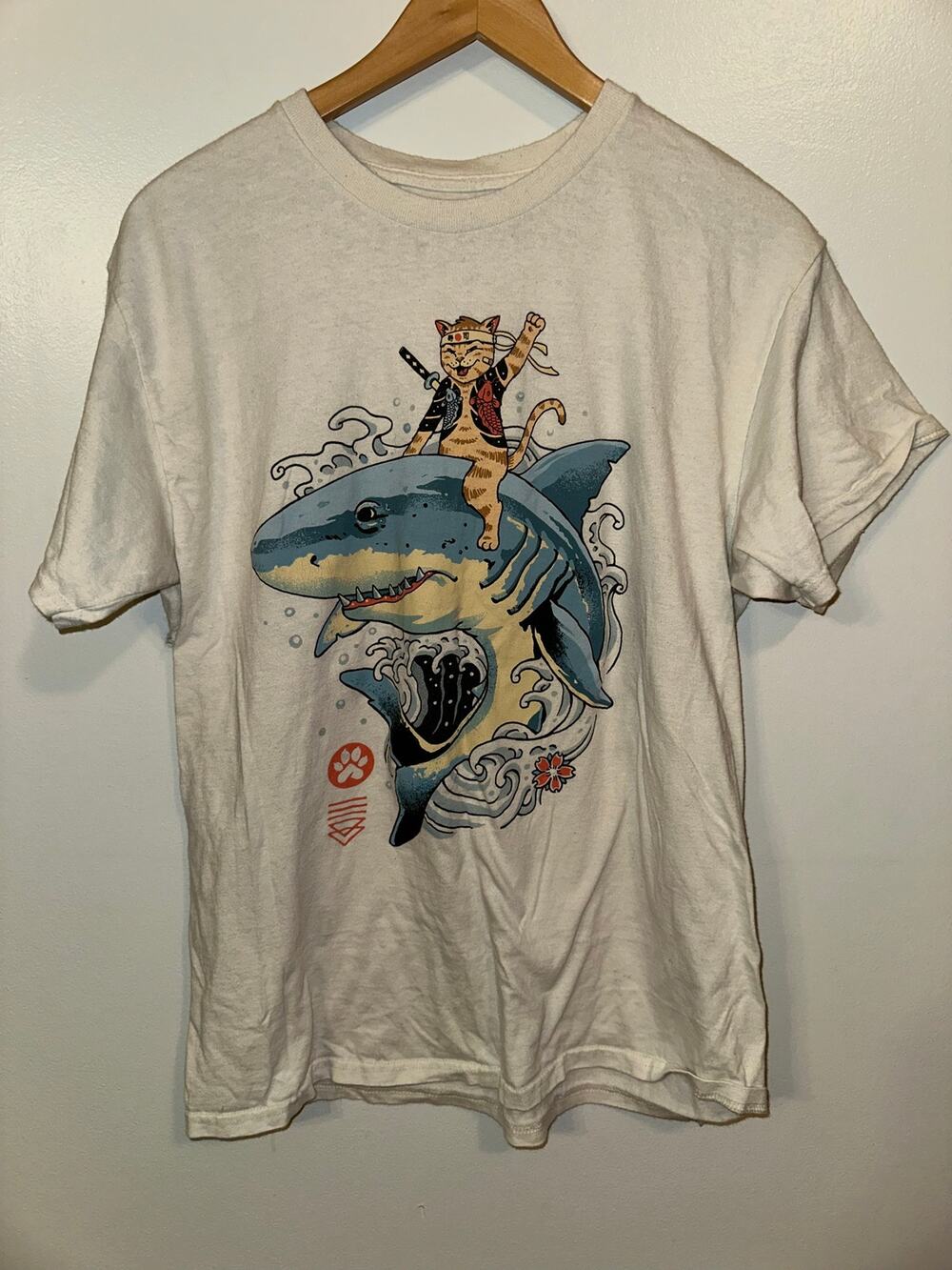 Threadless Cat Riding Shark Graphic T-Shirt Japanese Samurai Ninja Tee